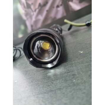 High-Powered Tactical LED Flashlight XHP50-4