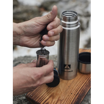 Classic Narrow Neck Thermos with Strainer, Arctic Brand, 1L-3