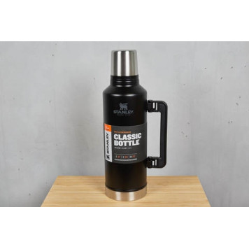 STANLEY Classic 2.36L Vacuum Insulated Thermos-2