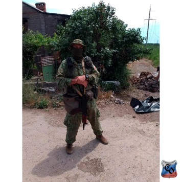 Compact MOLLE Radio Pouch 2 with Elastic Cords & Quick-Release Buckle-2