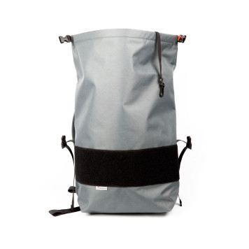 Large-Capacity Rucksack with Magnetic Closure-4