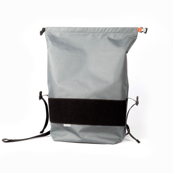 Large-Capacity Rucksack with Magnetic Closure-5