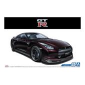 Nissan R35 GT-R Spec-V &09 Model Kit