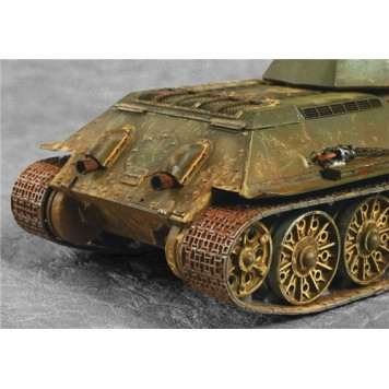 Soviet Medium Tank T-34/76 (1942 Model) Plastic Model Kit-3