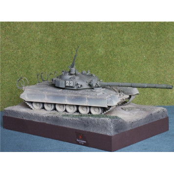T-80B Main Battle Tank Plastic Model Kit-3