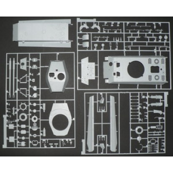 German Heavy Tank T-VIB "King Tiger" with Henschel Turret Model Kit-4