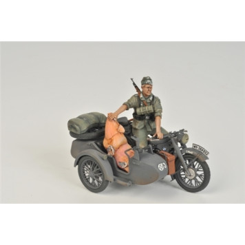 German BMW R-12 Military Motorcycle with Sidecar and Crew Model Kit-5