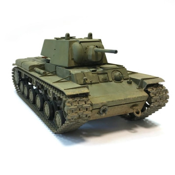 Soviet Heavy Tank KV-1 Model 1940 with L-11 Gun - Plastic Assembly Kit-1