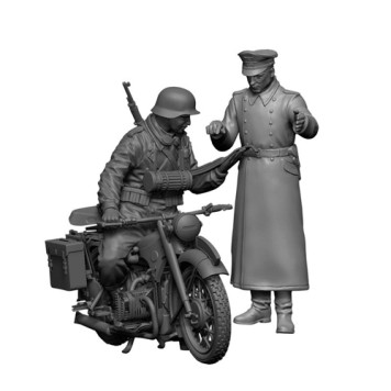 German Heavy Motorcycle R-12 with Driver and Officer Model Kit-3