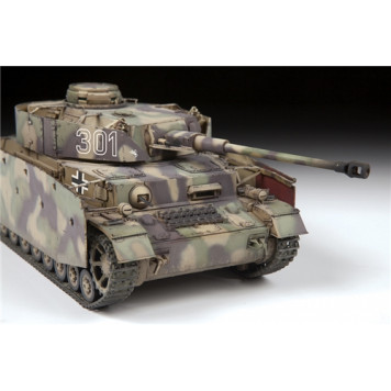 German Medium Tank Pz IV Ausf. G Scale Model-3