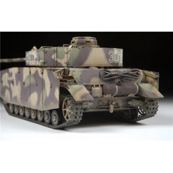 German Medium Tank Pz IV Ausf. G Scale Model-4