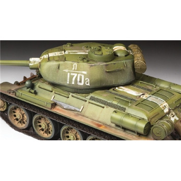 Soviet Medium Tank T-34/85 Scale Model-3