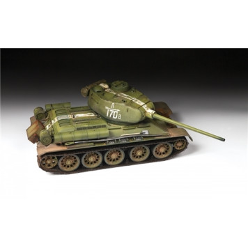 Soviet Medium Tank T-34/85 Scale Model-4