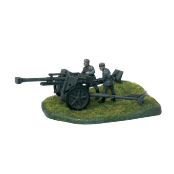 German 105mm Howitzer 18/18M with Crew Model Kit-3