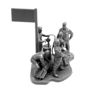 Soviet Aviation Technicians Model Kit-3