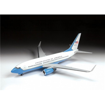 Boeing 737-700 C-40B Passenger Airliner Model Kit-3