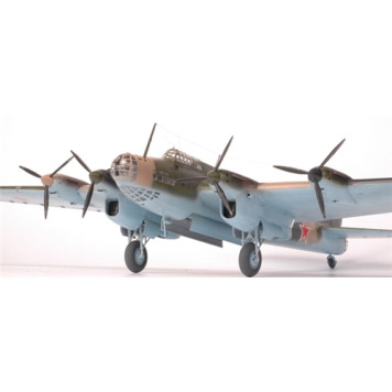 Soviet Long-Range PE-8 Bomber Model Kit-8