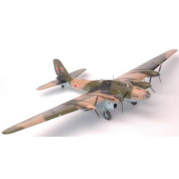 Soviet Long-Range PE-8 Bomber Model Kit-12