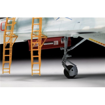 Soviet Su-27UB Flanker-C Two-Seater Fighter Jet Plastic Model Kit-6