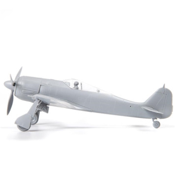 Focke-Wulf FW-190 A4 German Fighter-Bomber Plastic Model Kit-2