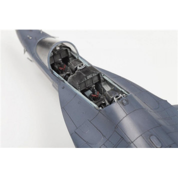 Yak-130 Russian Light Attack Trainer Model Kit-2