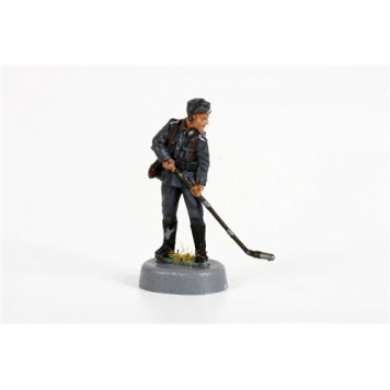 German Assault Pioneers 1939-1942 Model Kit-3