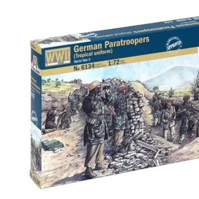 German Paratroopers Tropical Uniform Model Kit