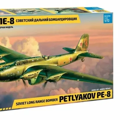 Kit de Modelo de Bombardeo Largo de Rango Soviético PE-8