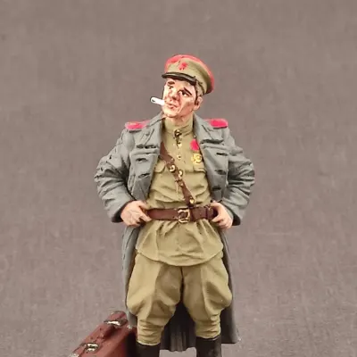 Soviet Major on Leave - 1:32 Scale WWII Collectible Tin Soldier
