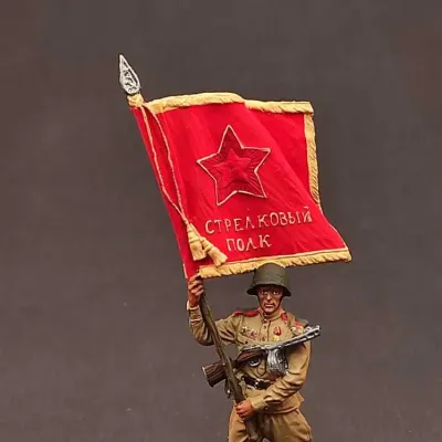 Soviet Army Senior Sergeant with Regimental Flag - WWII 1:32 Scale Tin Soldier